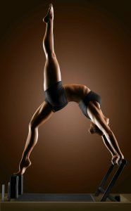 pilates-beneficios-para-o-corpo-postura-a-toda-em-forma-fitness 3